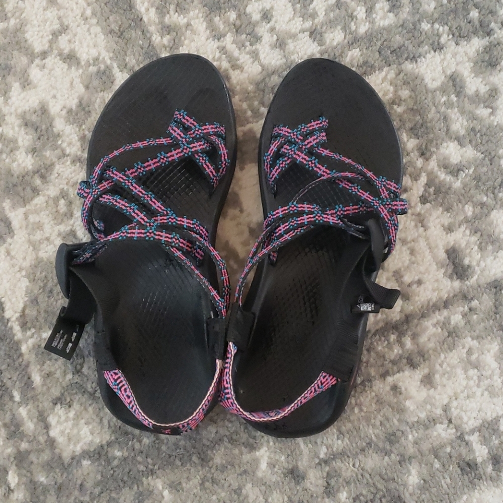 Chaco women size 8 zx/2 Classic with toe loop